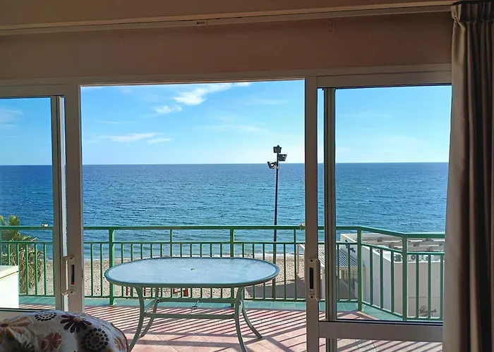 Primera Linea De Playa Tatil Evi *