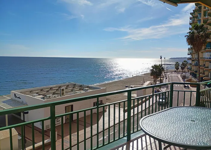 Primera Linea De Playa Tatil Evi Fuengirola
